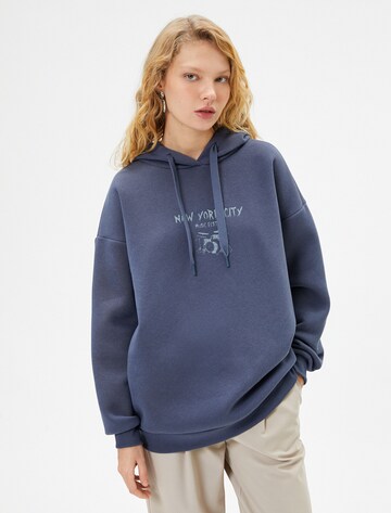 Koton Sweatshirt in Blauw: voorkant