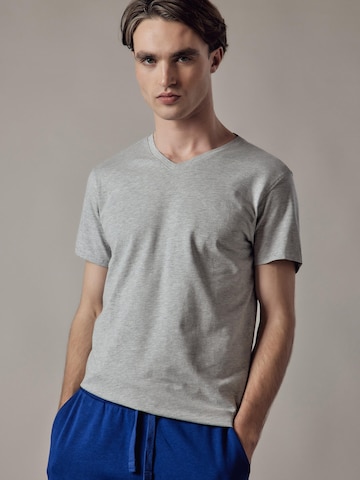 T-Shirt OWN Off With Nature en gris : devant