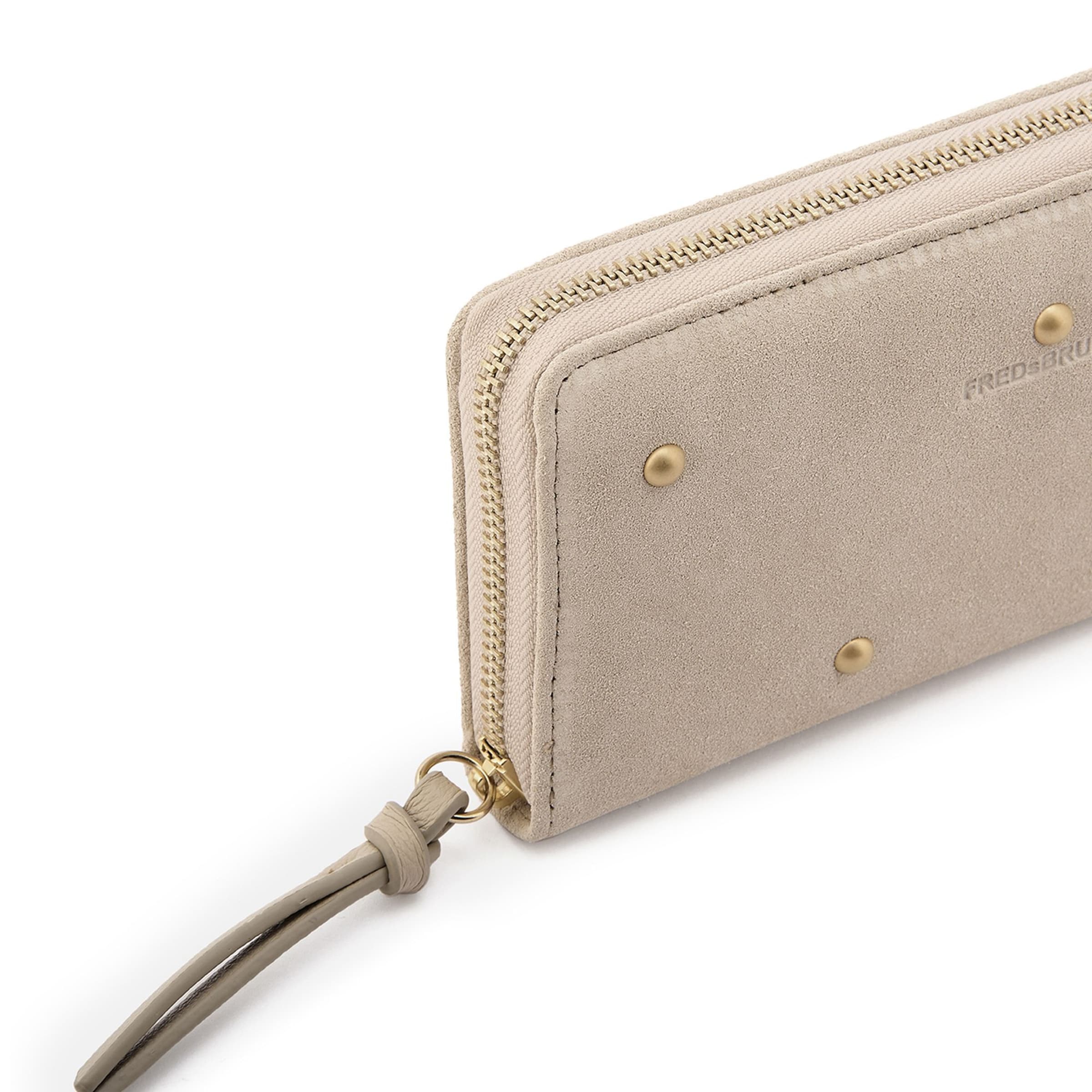 Porte-monnaies 'The Beaded One' FREDsBRUDER en beige