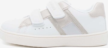 TOMMY HILFIGER Sneakers in White