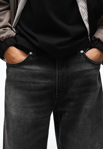 Bershka Loosefit Jeans in Zwart