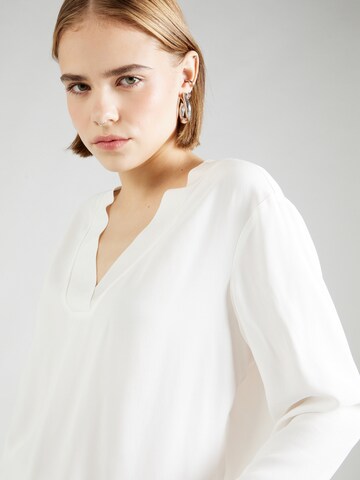 COMMA - Blusa en blanco