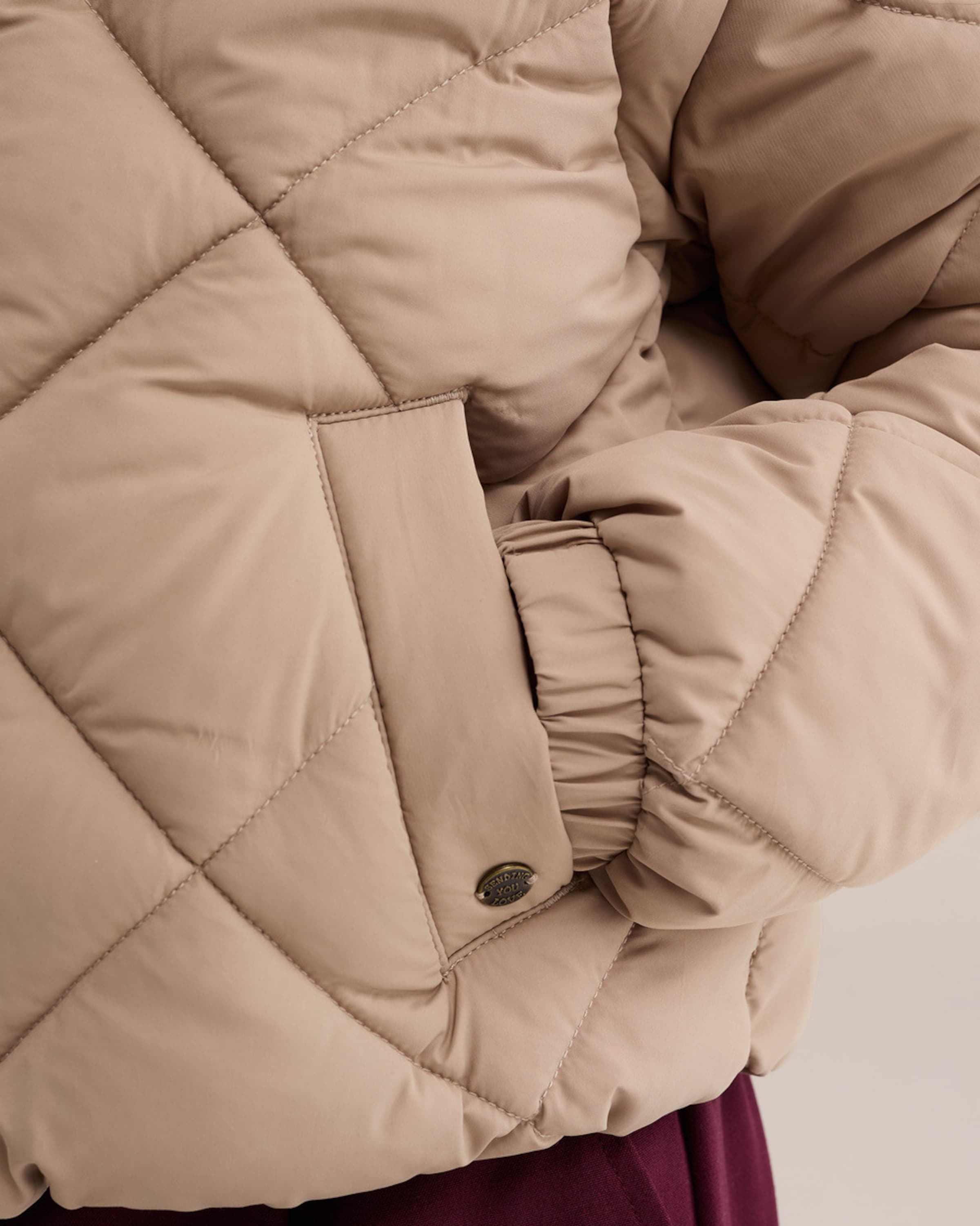 WE Fashion Winter jacket in Beige
