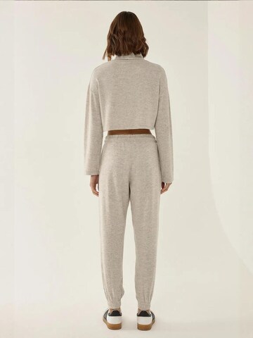 Hiccup Tapered Hose in Grau