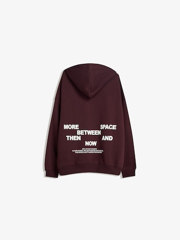 BershkaSweater majica - crvena boja