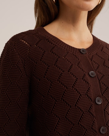 WE Fashion Strickjacke in Braun