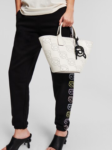 Karl Lagerfeld Ročna torbica 'Ikonik 2.0' | bela barva