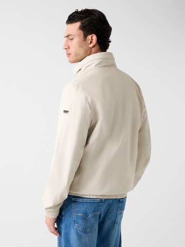 GUESS Between-Season Jacket in Beige