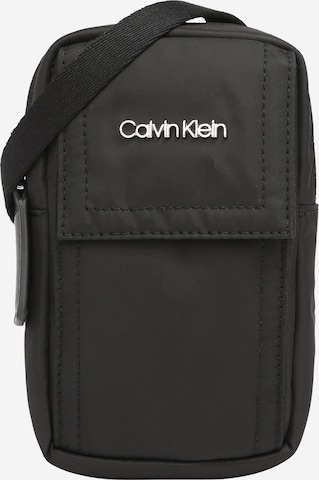 Sac à bandoulière Calvin Klein en noir : devant