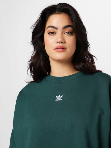 ADIDAS ORIGINALS Sweatshirt 'Adicolor Essentials Crew ' in Dunkelgrün |  ABOUT YOU