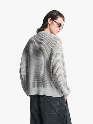 BershkaPulover - siva boja