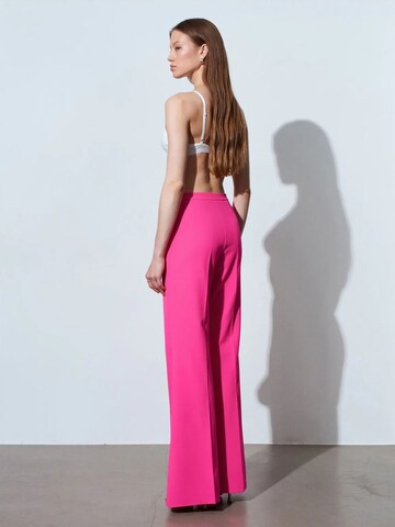 Dilvin Flared Pants in Pink