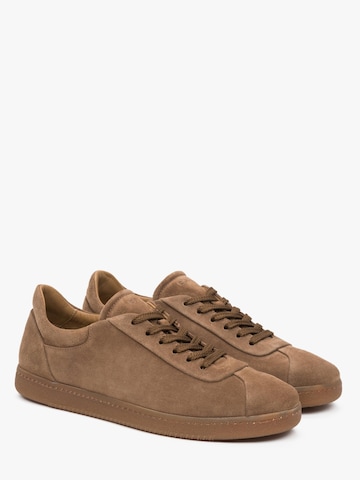 Estro Platform trainers '09-40952' in Brown