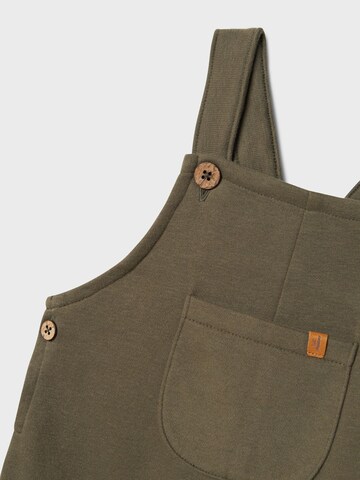 Loosefit Salopette NAME IT en vert