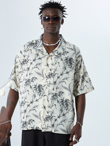 VAMOS CLO Comfort fit Button Up Shirt 'Virginia Beach' in White: front