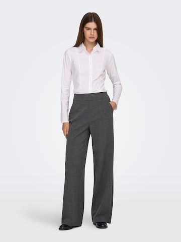 ONLY Zvonové kalhoty Kalhoty 'ONLGIA-DELUXE' – šedá