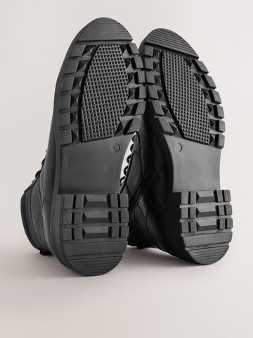 Next - Botas com atacadores em preto