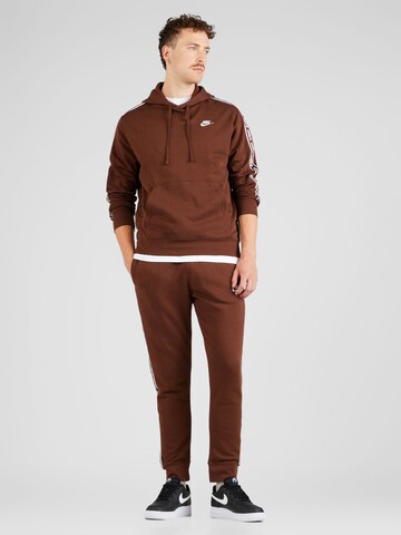 Nike SportswearJogging komplet 'CLUB FLEECE' - smeđa boja