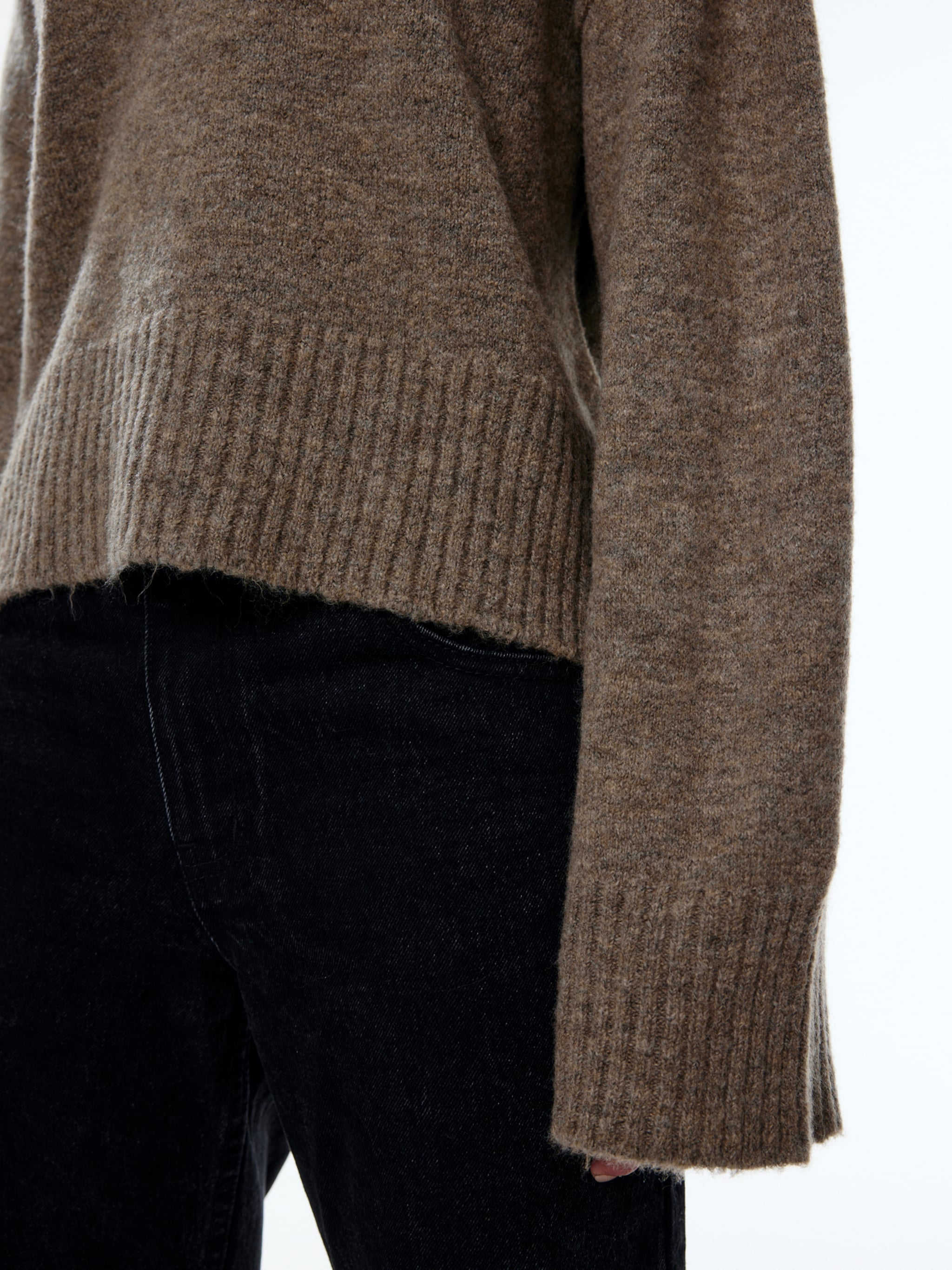 EDITED Producten Trui 'Wanja' Taupe