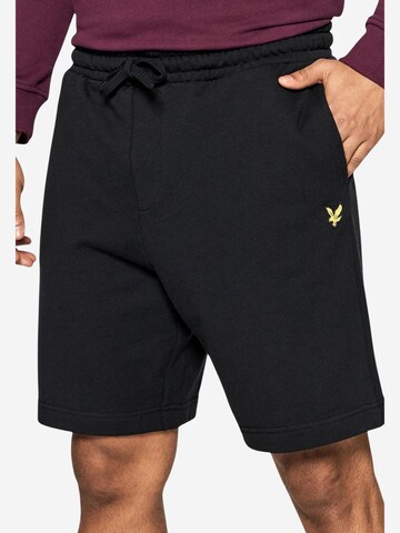 regular Pantaloni sportivi 'ML414VOG' di Lyle & Scott in nero: frontale