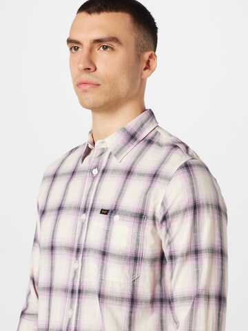 Lee - Ajuste regular Camisa 'LEESURE' en beige