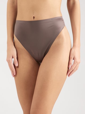 MAGIC BodyfashionTanga gaćice 'Gloss' - smeđa boja: prednji dio