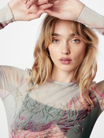 WEEKDAY - Camiseta en Mezcla de colores
