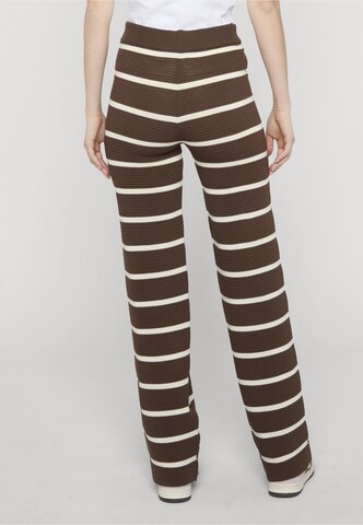 Wide leg Pantaloni di Estelou in marrone