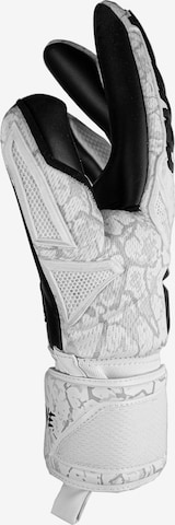 REUSCH Athletic Gloves 'Attrakt Freegel Infinity' in White