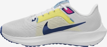 Chaussure de course 'Pegasus 40' NIKE en blanc