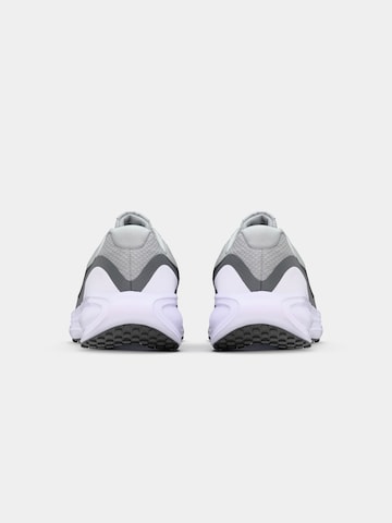 Chaussure de course 'REVOLUTION 8' NIKE en gris