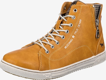 MUSTANG High-top trainers in Yellow: front