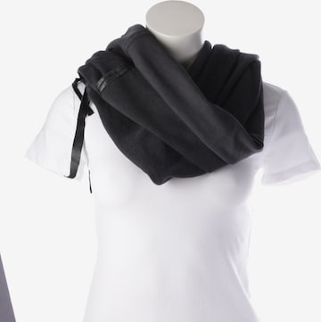 Liebeskind Berlin Scarf & Wrap in One size in Grey: front