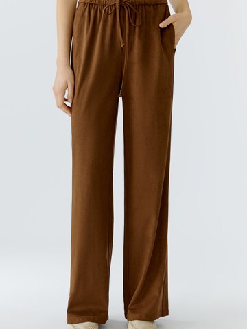 OUI Loose fit Pants in Brown: front