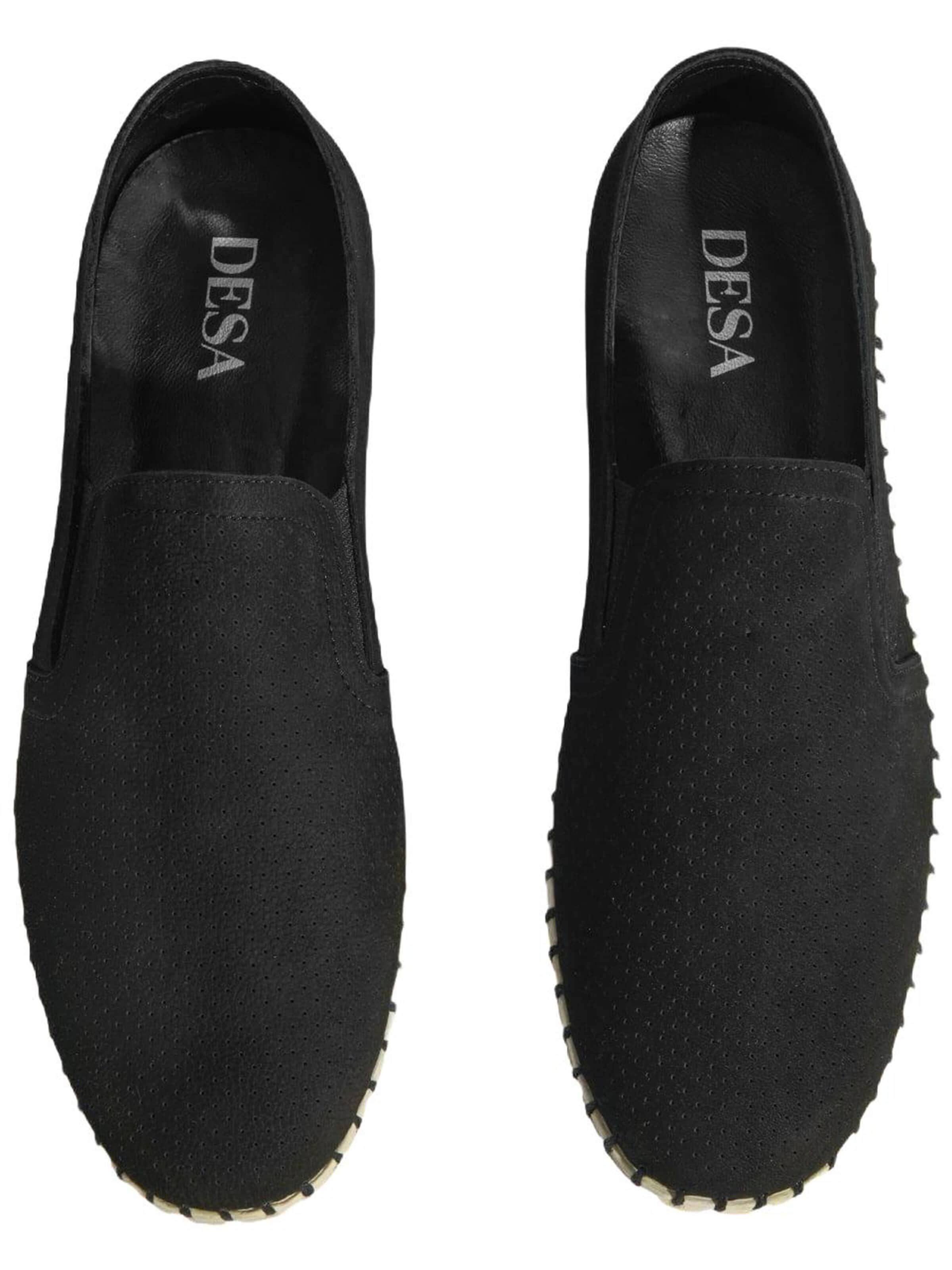 Chaussure basse 'Slip-Ons' Desa en noir