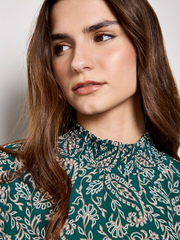 Apricot Bluse in Grün