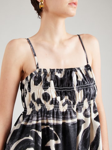 TOPSHOP Letní šaty – černá