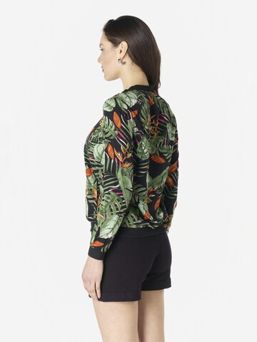 KOROSHI Between-Season Jacket in Black