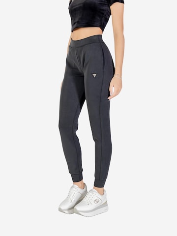 regular Pantaloni sportivi 'OLYMPE LONG PANTS V4YB08 KCAY2' di GUESS in nero