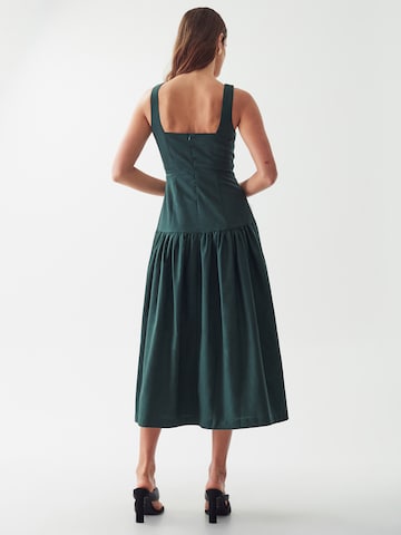 Willa Φόρεμα 'QIN' σε πράσινο: πίσω