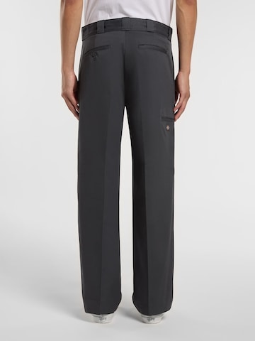 DICKIES Свободный крой Плиссированные брюки в Коричневый