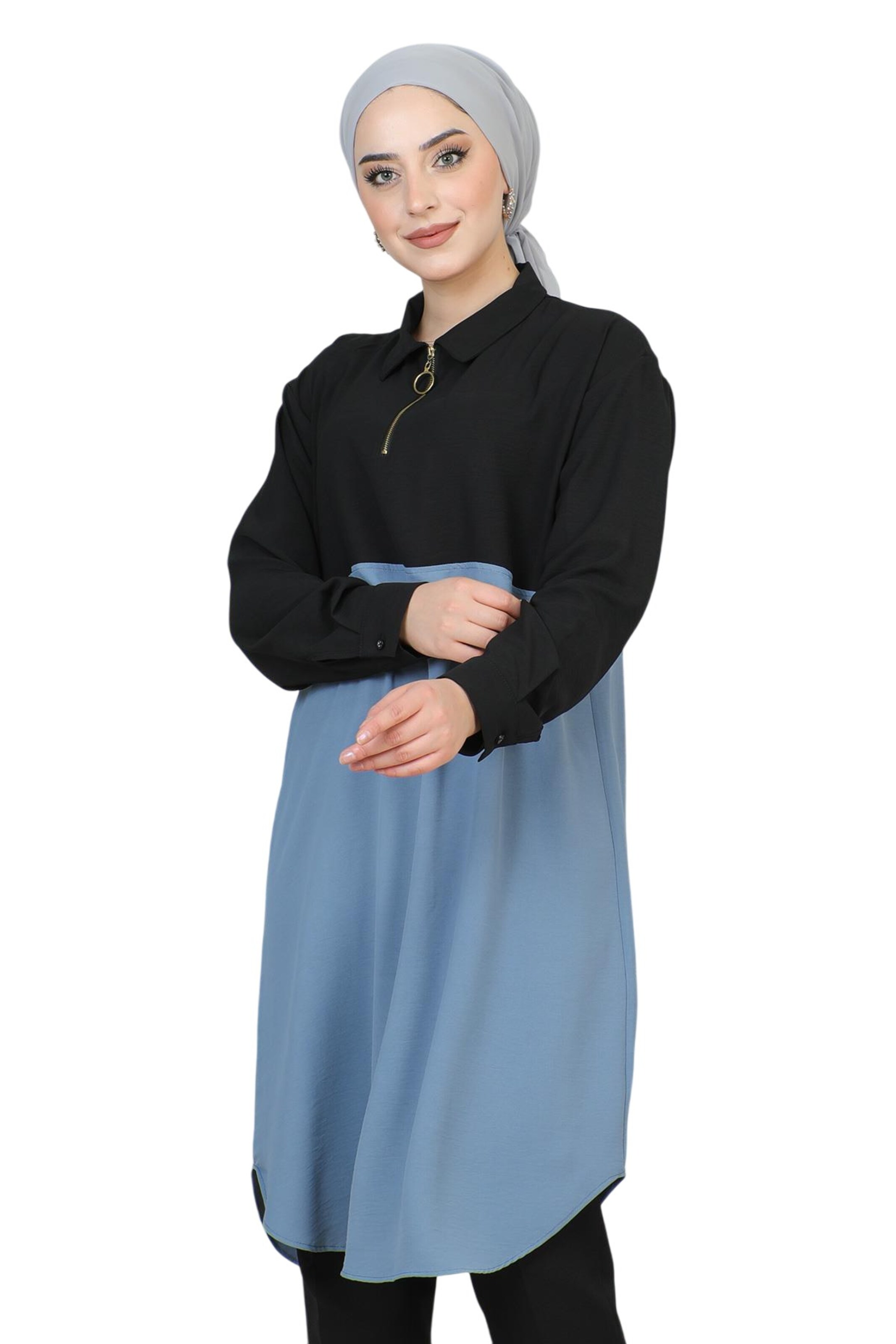 MODAMIHRAM Tunic in Blue: front