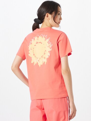 ADIDAS ORIGINALS T-Shirt in Orange