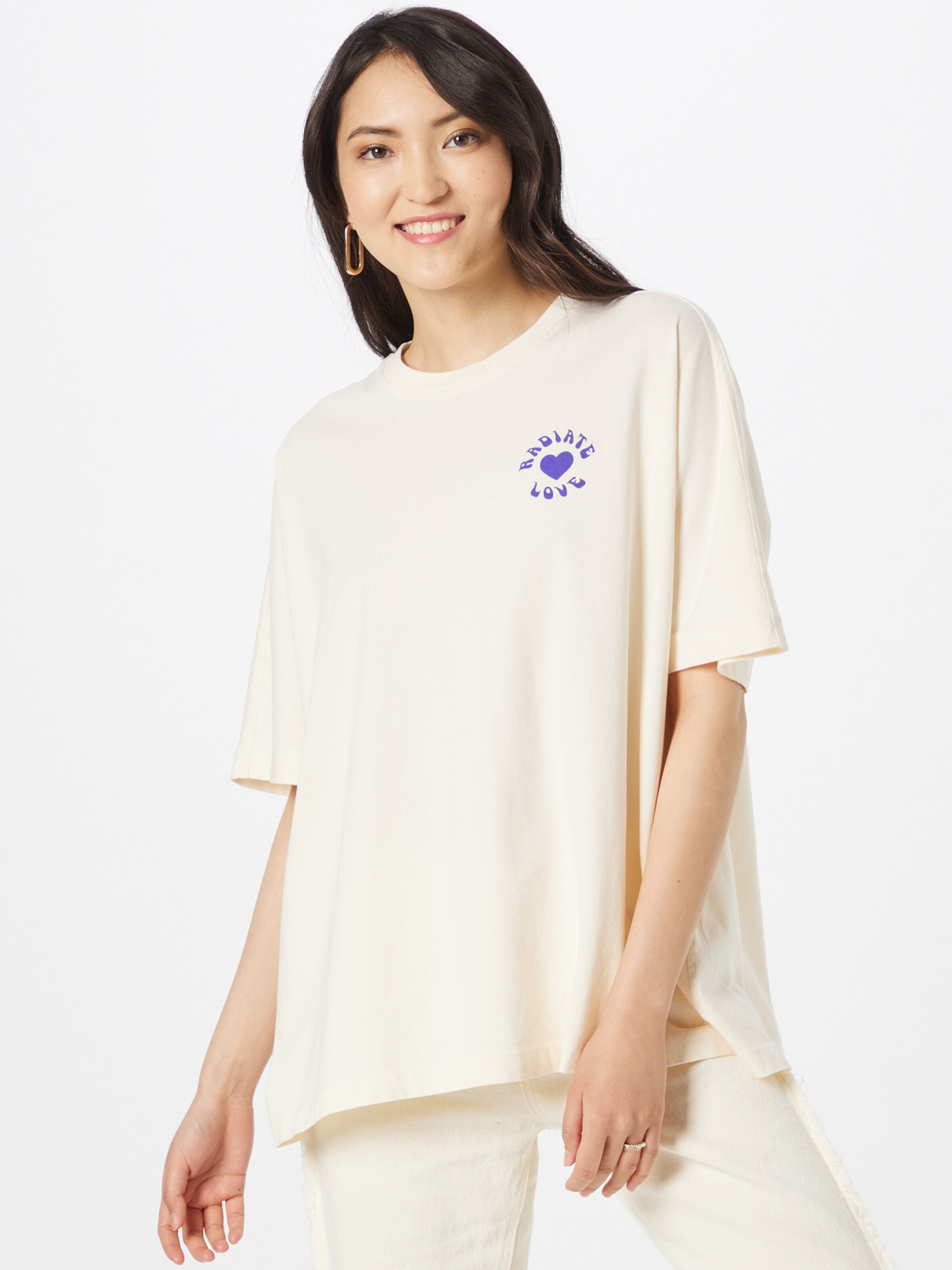 Frauen Shirts & Tops CATWALK JUNKIE T-Shirt 'LOVE REVOLUTION' in Beige - OX00613 Frauen Shirts & Tops CATWALK JUNKIE T-Shirt 'LOVE REVOLUTION' in Beige - OX00613