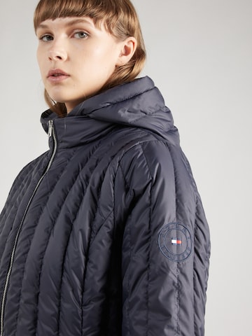 TOMMY HILFIGER Übergangsjacke in Blau