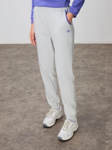 Completo per l'allenamento 'Aktive Sets' di Tommy Life in colori misti