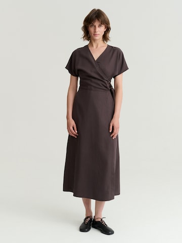 Robe TATUUM en marron : devant
