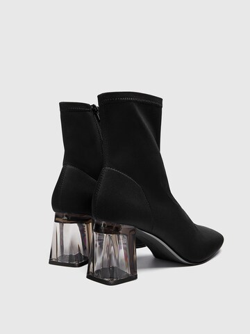 Pull&Bear Stiefelette in Schwarz