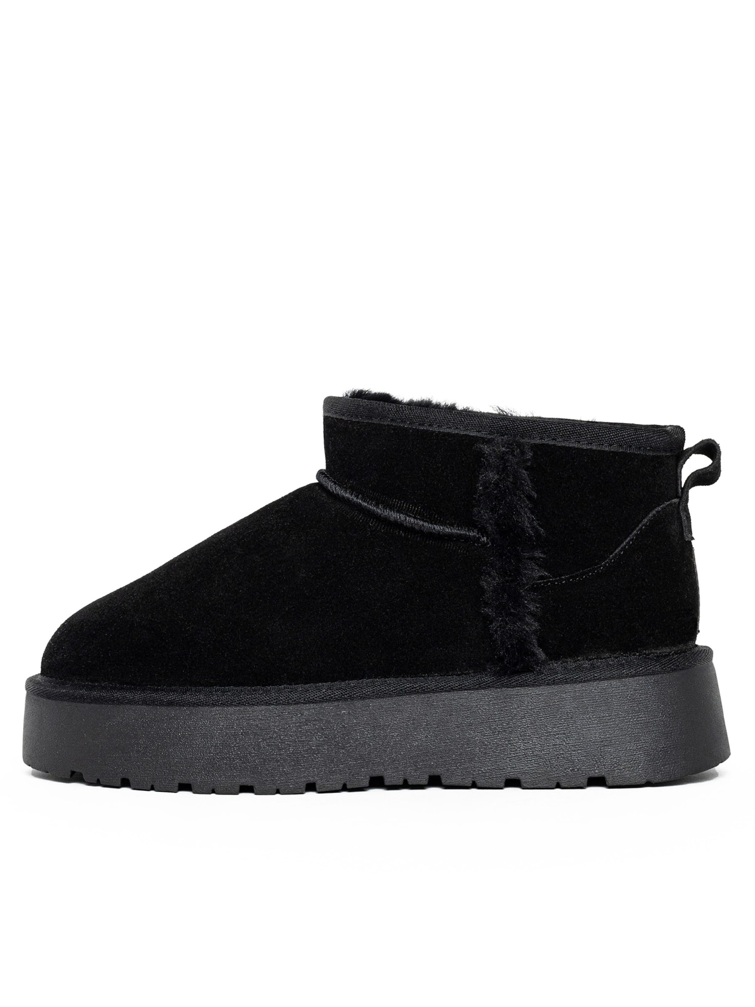 melns Gooce Klasiski zābaki 'Wizz': no priekšpuses