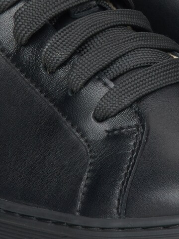 Estro Platform trainers '09-2348' in Black